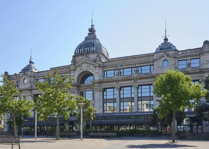 Hotel Am Strand Hilton Antwerp Old Town